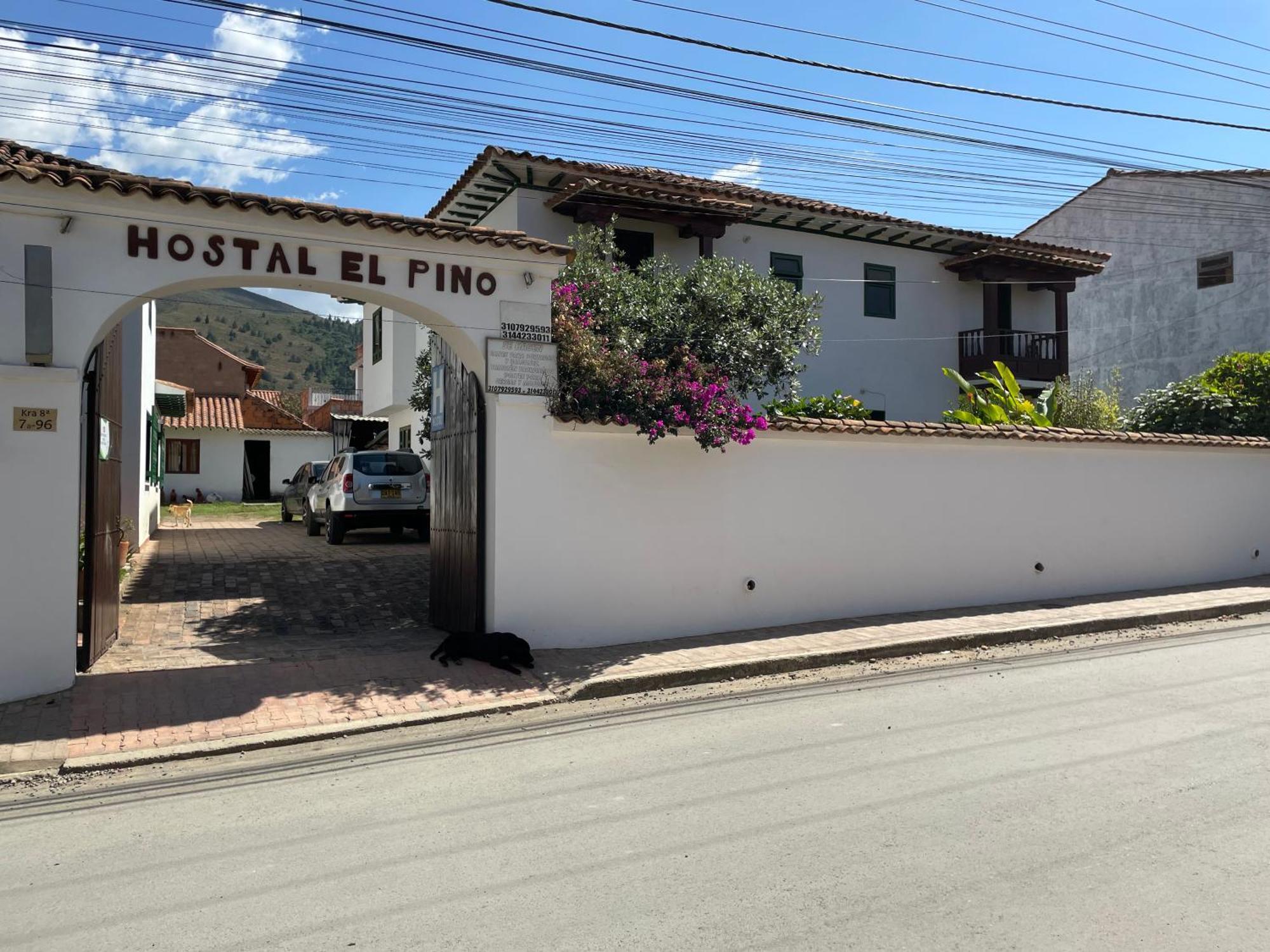Hostal El Pino Villa de Leyva Ngoại thất bức ảnh