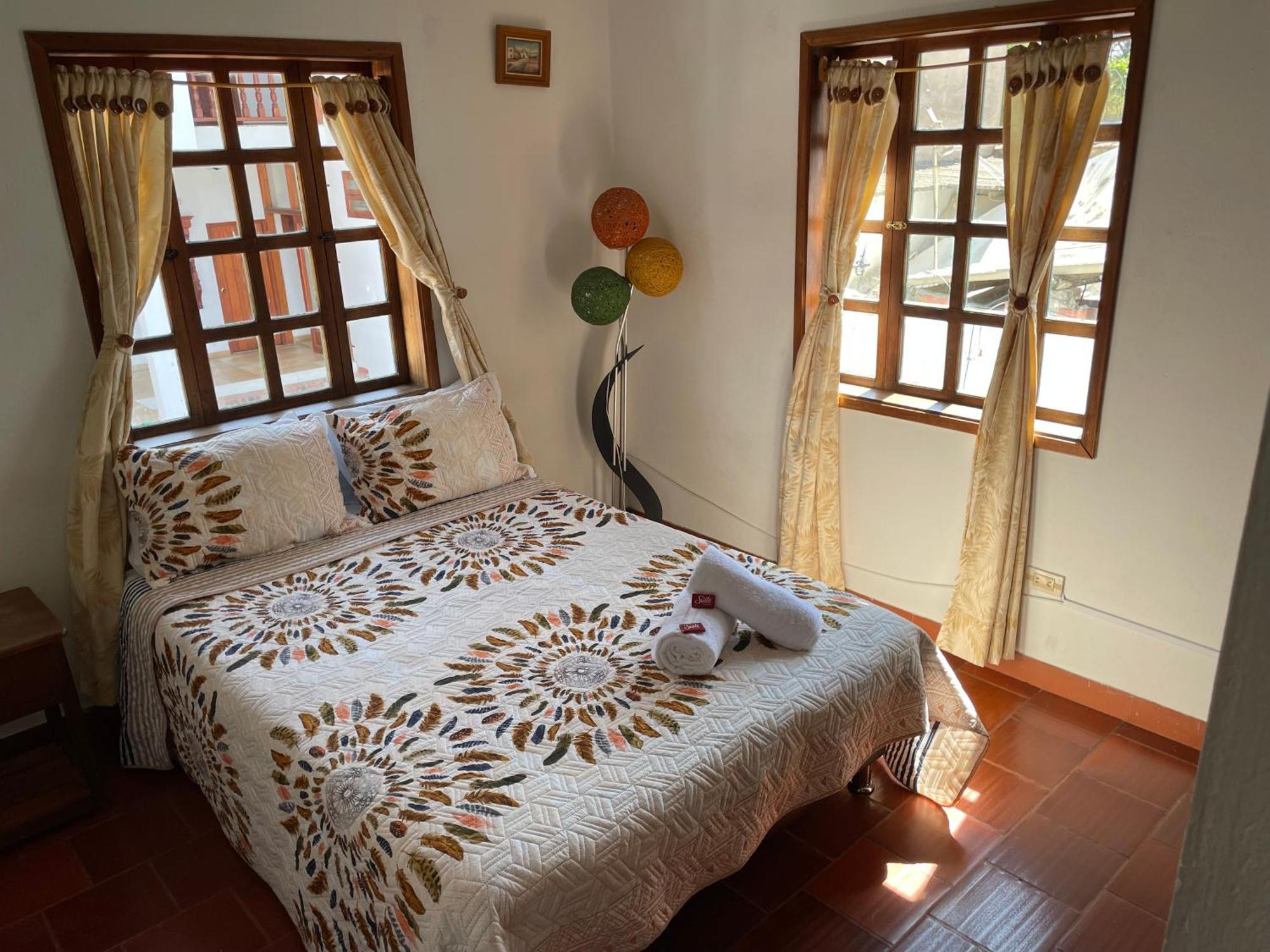 Hostal El Pino Villa de Leyva Ngoại thất bức ảnh